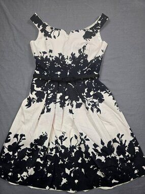 White House Black Market Womens Floral Short Party Dress W/Belt Size 4 Cocktail